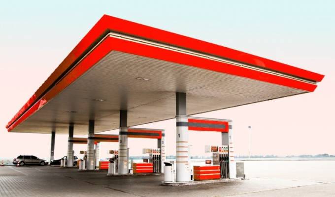 Mapfre anuncia descuentos de hasta un 7% en gasolina hasta el 31 de diciembre