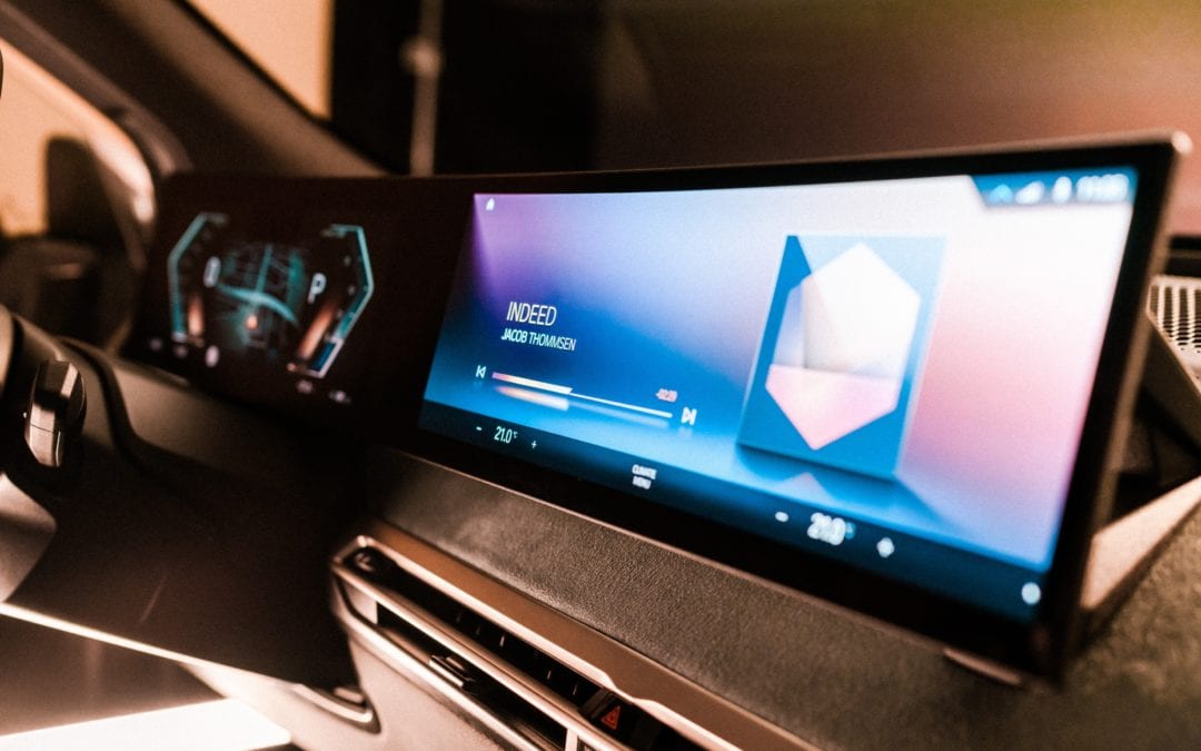 BMW anuncia la evolución de su pantalla y sistema operativo con la nueva generación de iDrive