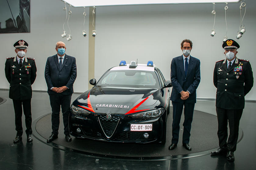Así es el Alfa Romeo Giulia a prueba de balas de los Carabinieri